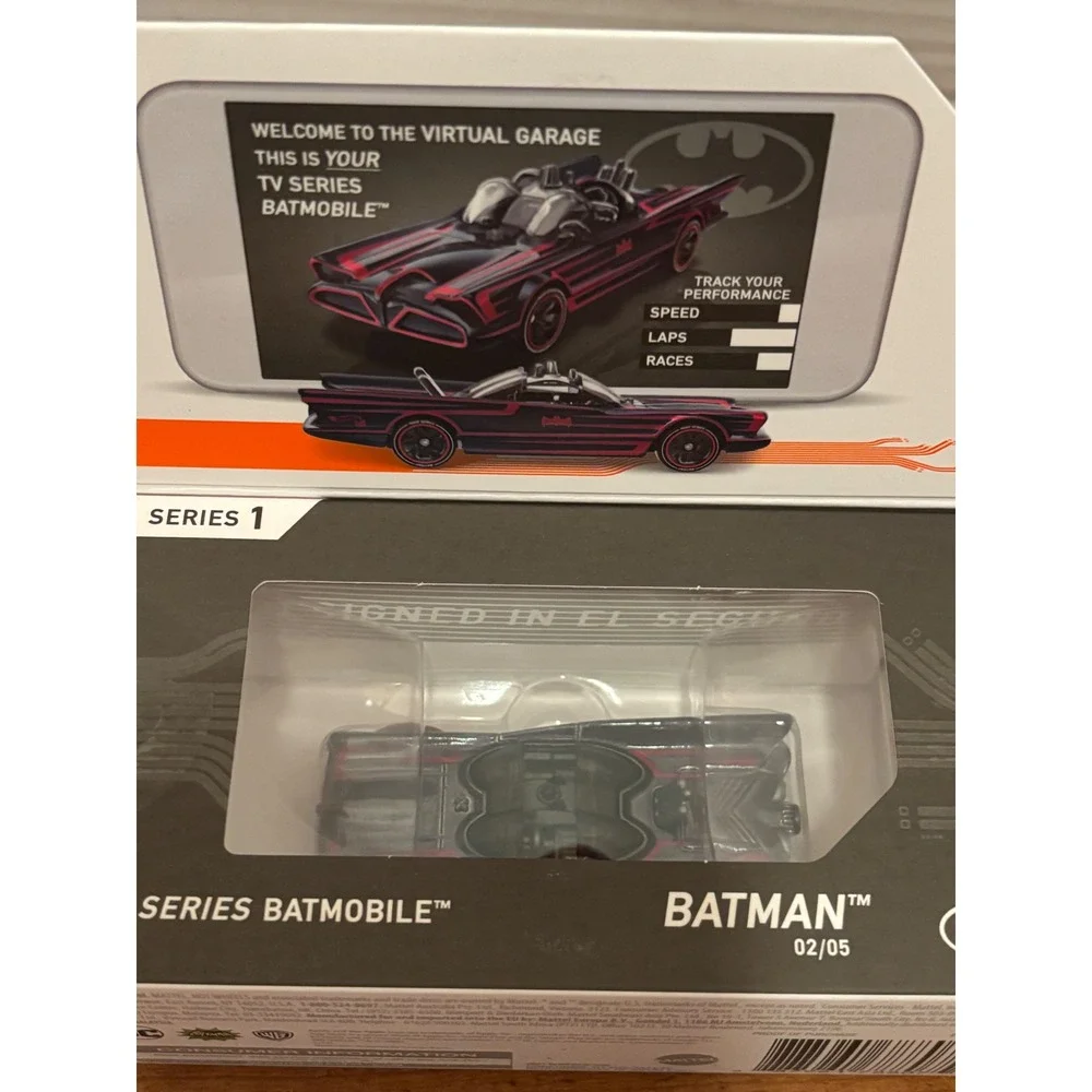 Hot Wheels id TV Series Batmobile Series 1 Batman 02/05 Black FXB25-T911